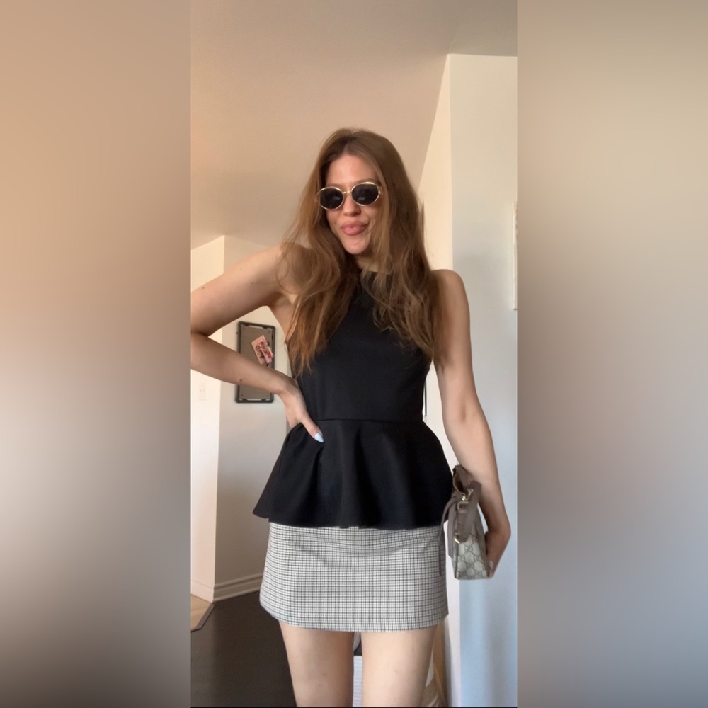 Peplum black sleeveless top - Picture 3 of 9